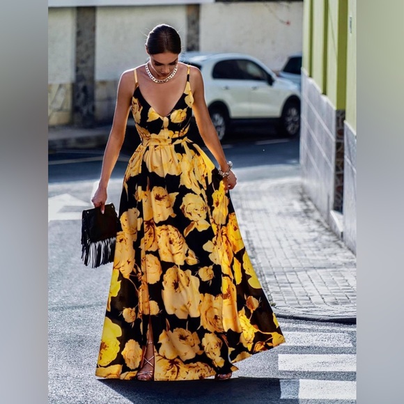 EMO sukienki - Picture 2 of 2